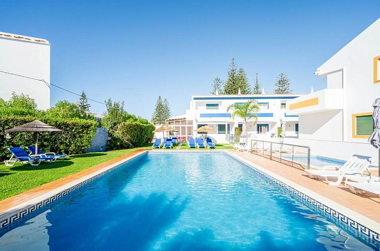 Oasis Beach Apartments