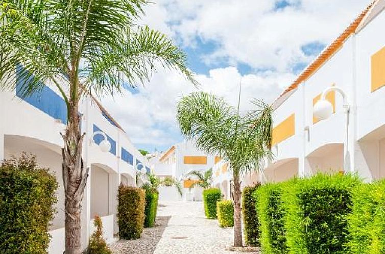 Oasis Beach Apartments