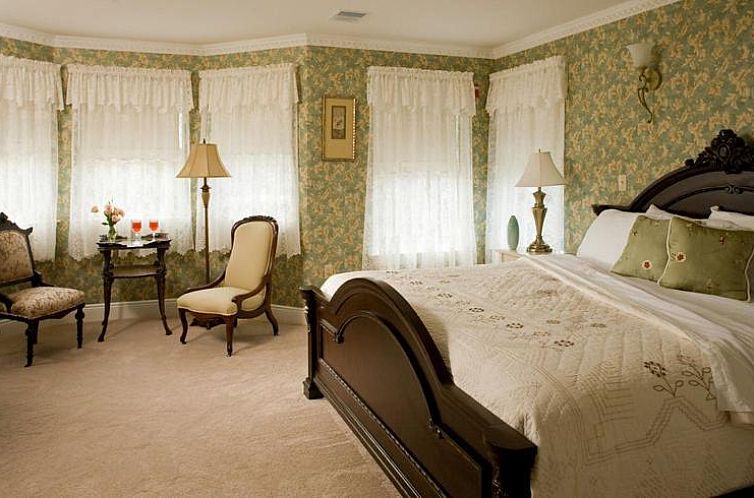 Wilbraham Mansion