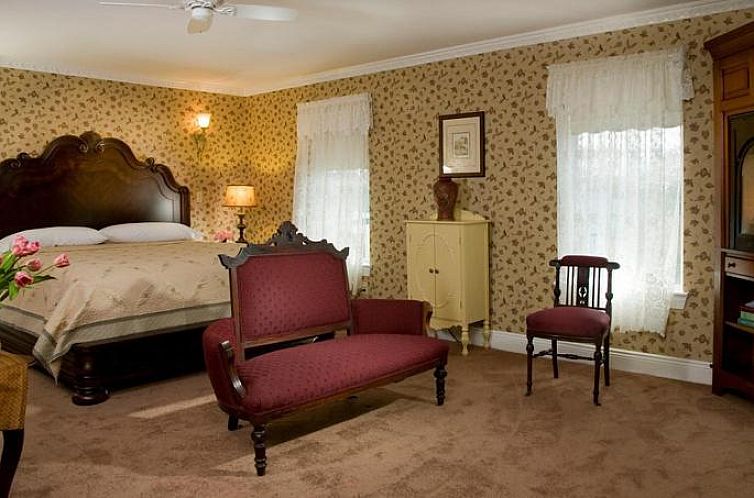 Wilbraham Mansion