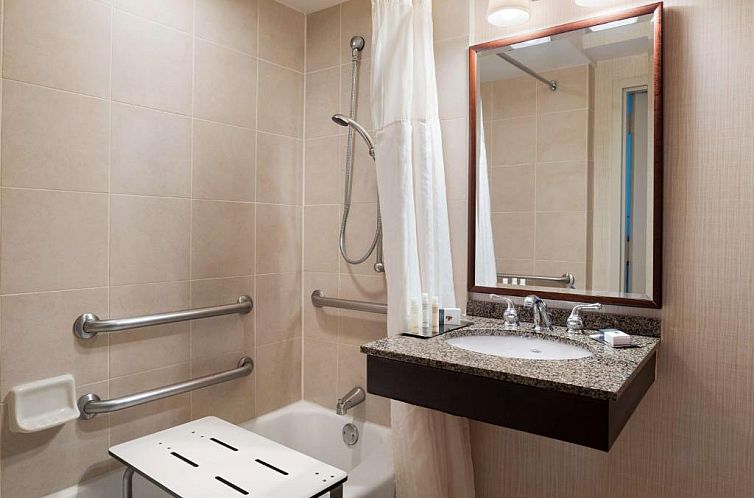 DoubleTree by Hilton Hotel & Executive Meeting Center Somers