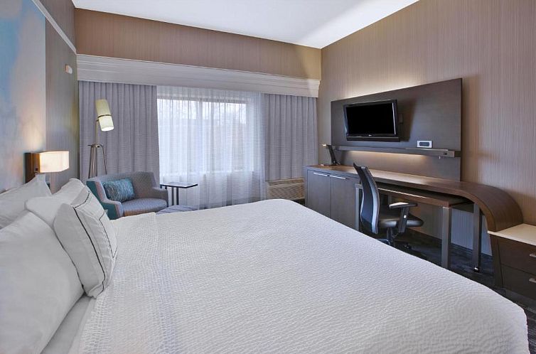 Courtyard by Marriott Somerset