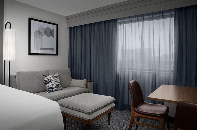 Courtyard Dallas Addison Quorum Drive