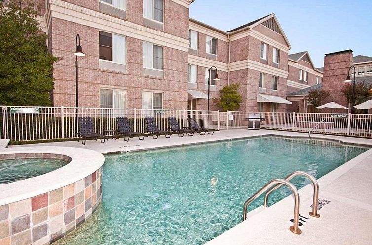 Hilton Garden Inn Addison