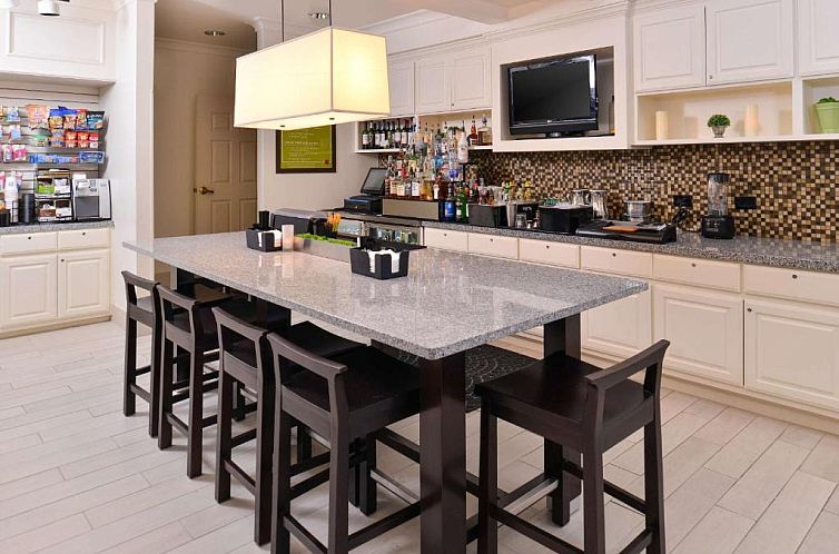 Hilton Garden Inn Addison
