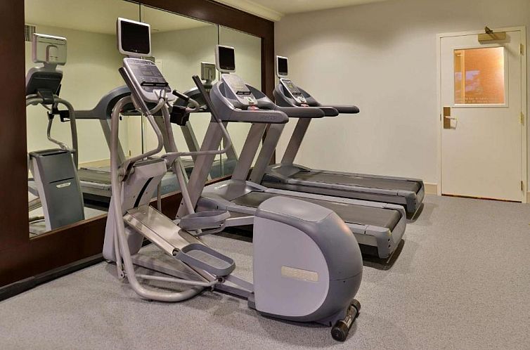 Hilton Garden Inn Addison
