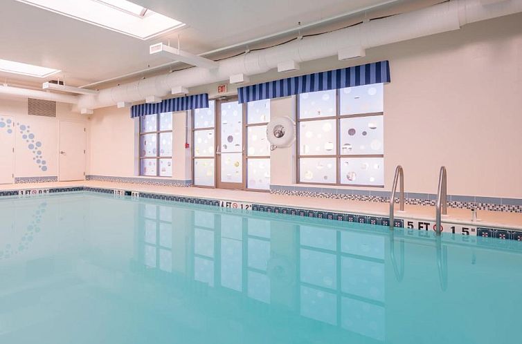 Holiday Inn Express Cambridge, an IHG Hotel