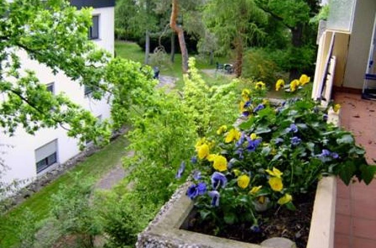 Appartementhaus im Grün