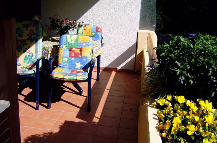 Appartementhaus im Grün