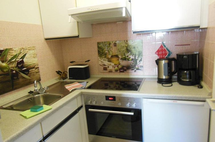 Appartementhaus im Grün