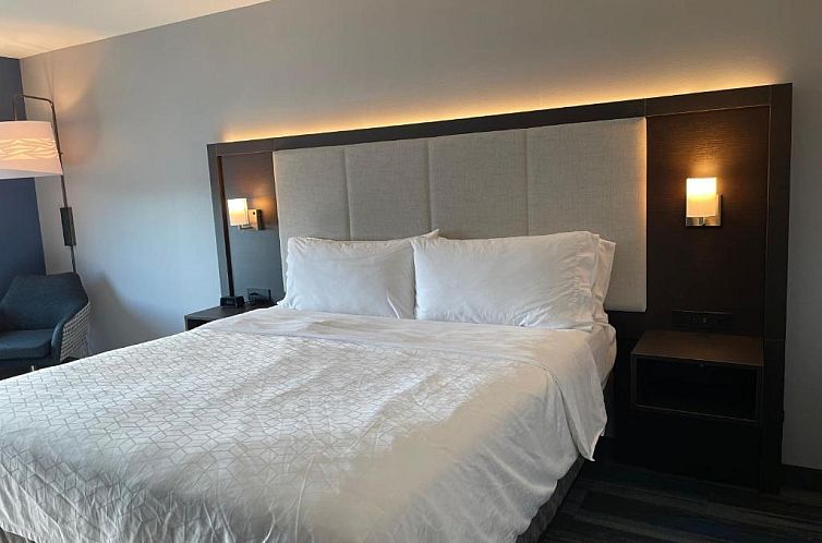 Holiday Inn Express & Suites Columbia - East Elkridge, an IH