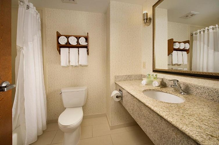 Holiday Inn Express & Suites Columbia - East Elkridge, an IH