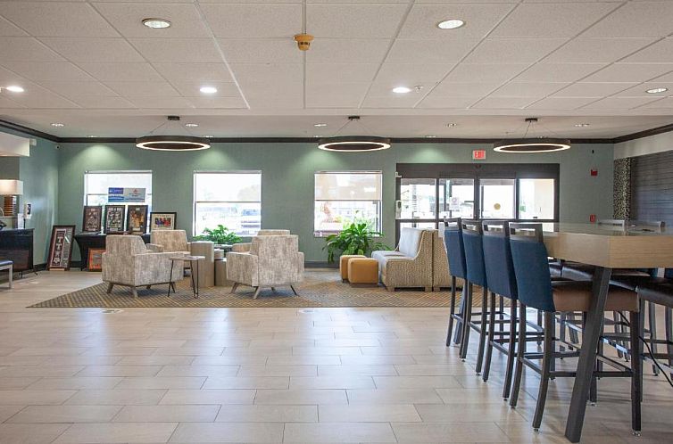 Holiday Inn & Suites Spring - The Woodlands