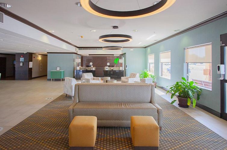 Holiday Inn & Suites Spring - The Woodlands