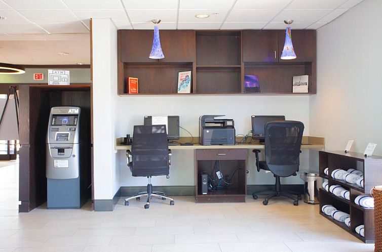 Holiday Inn & Suites Spring - The Woodlands