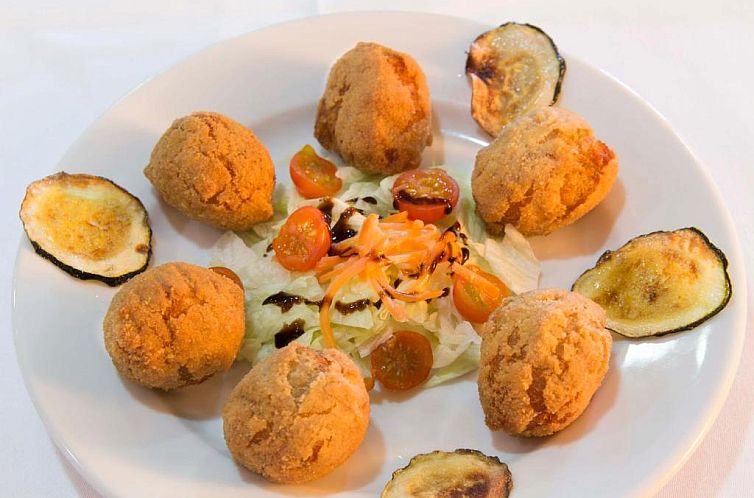 Ca La Conxita Hostal & Restaurante