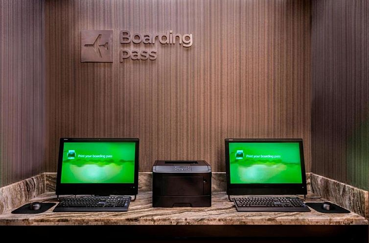 Courtyard by Marriott Bethesda Chevy Chase