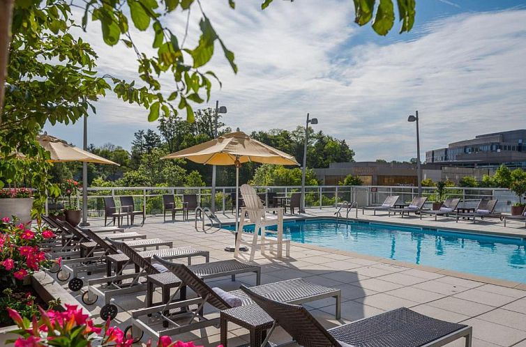 Courtyard by Marriott Bethesda Chevy Chase