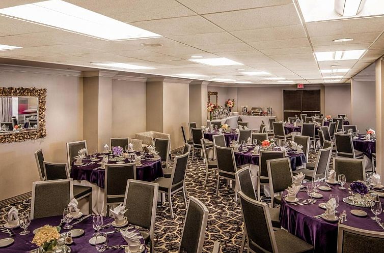 Courtyard by Marriott Bethesda Chevy Chase