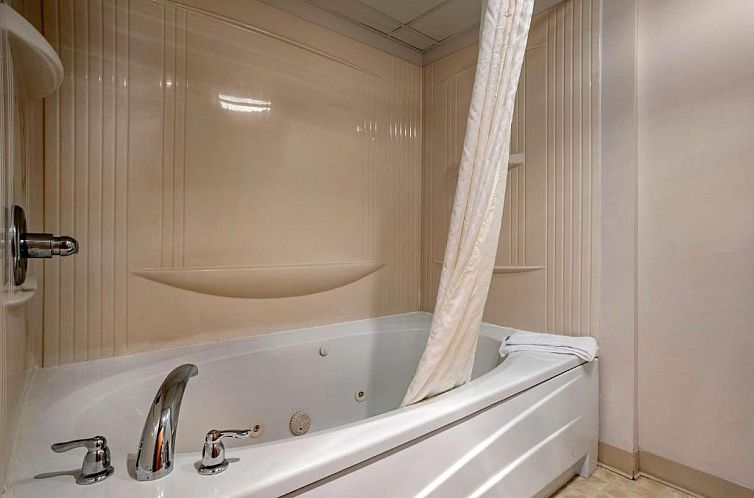 Econo Lodge Inn & Suites - Rehoboth Beach