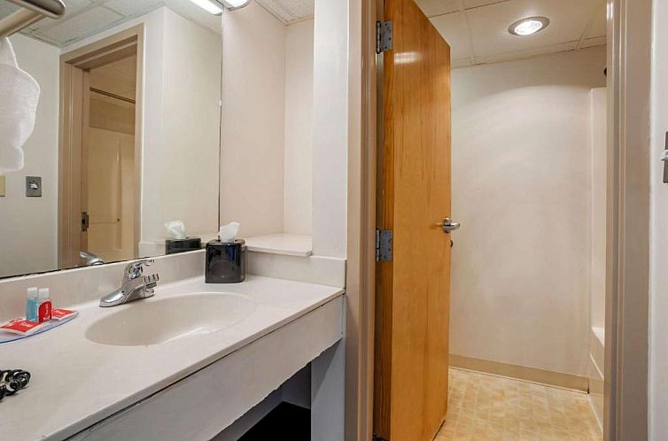 Econo Lodge Inn & Suites - Rehoboth Beach