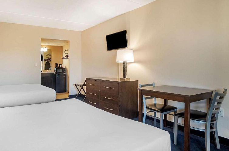 Econo Lodge Inn & Suites - Rehoboth Beach