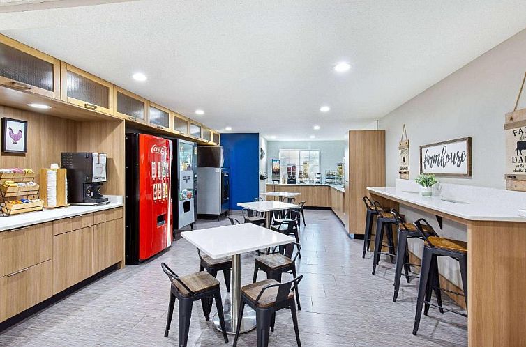 Microtel Inn & Suites Columbus North