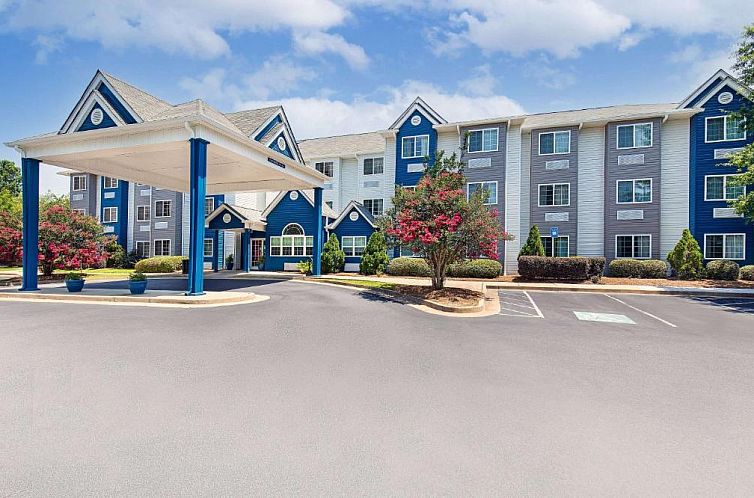 Microtel Inn & Suites Columbus North