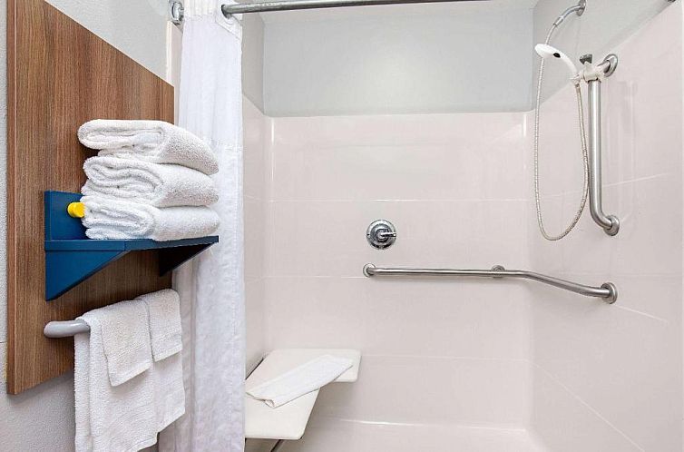 Microtel Inn & Suites Columbus North