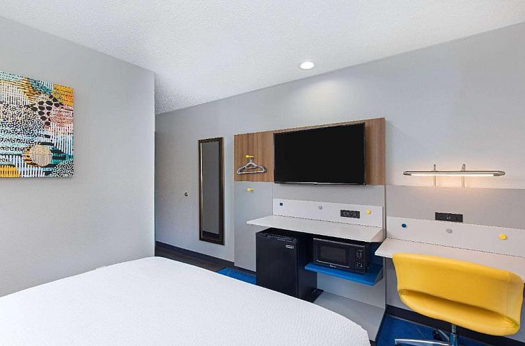 Microtel Inn & Suites Columbus North