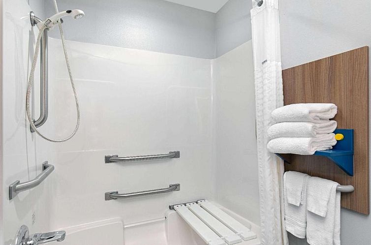 Microtel Inn & Suites Columbus North