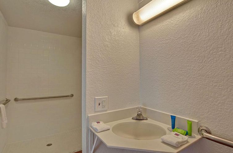 Motel 6-Cocoa Beach, FL