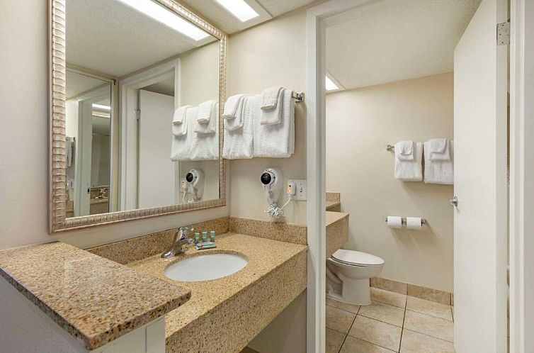 Best Western Cocoa Beach Hotel & Suites