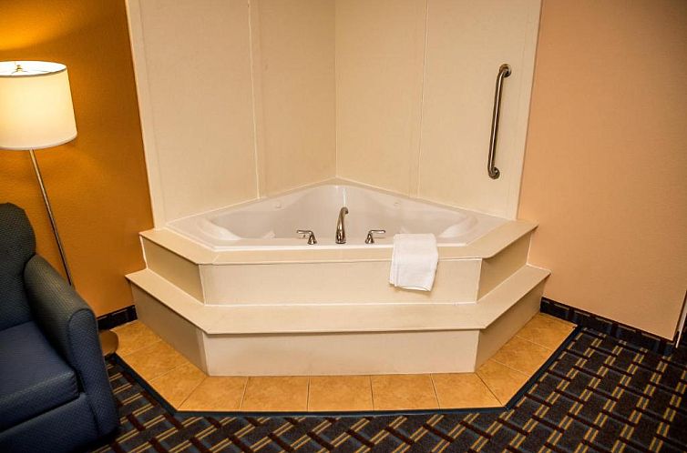 Holiday Inn Express Hotel & Suites Cocoa Beach, an IHG Hotel