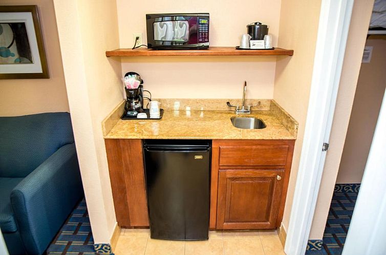 Holiday Inn Express Hotel & Suites Cocoa Beach, an IHG Hotel
