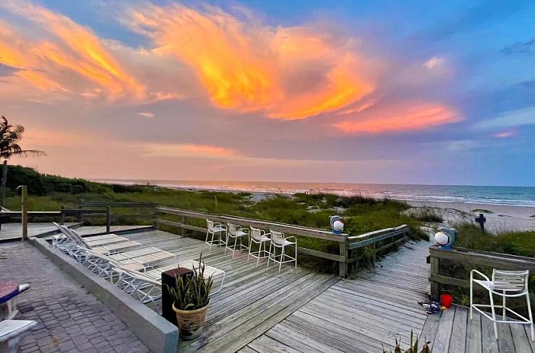 Surf Studio Beach Resort