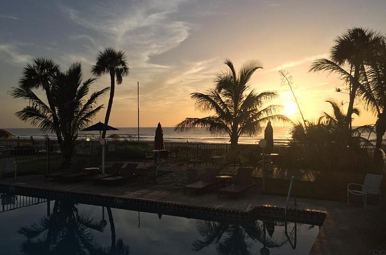 Surf Studio Beach Resort