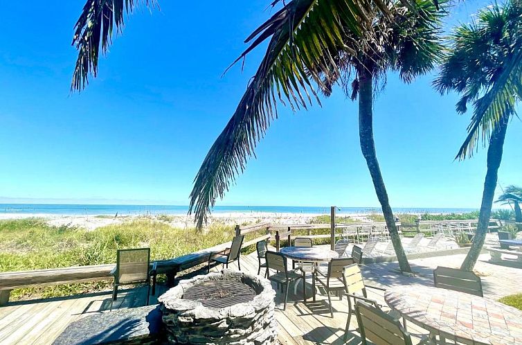 Surf Studio Beach Resort