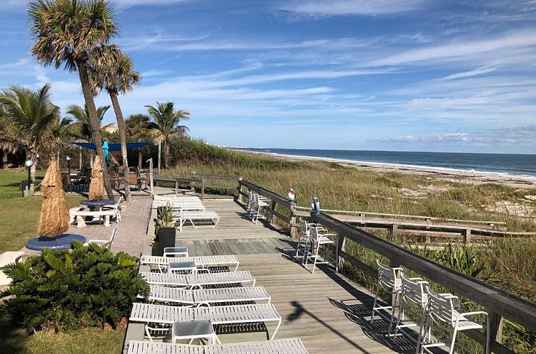 Surf Studio Beach Resort