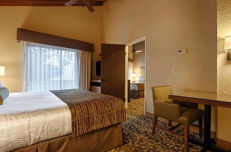 Best Western The Inn & Suites Pacific Grove