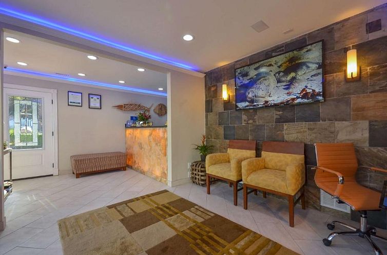 Best Western The Inn & Suites Pacific Grove