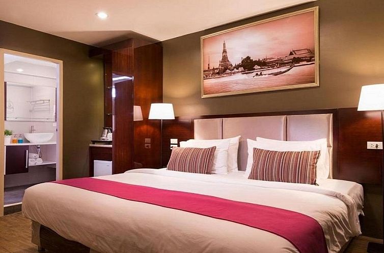 Ratchada Point Hotel