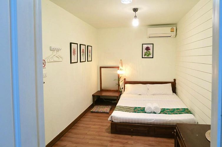 Tini Kati Hostel