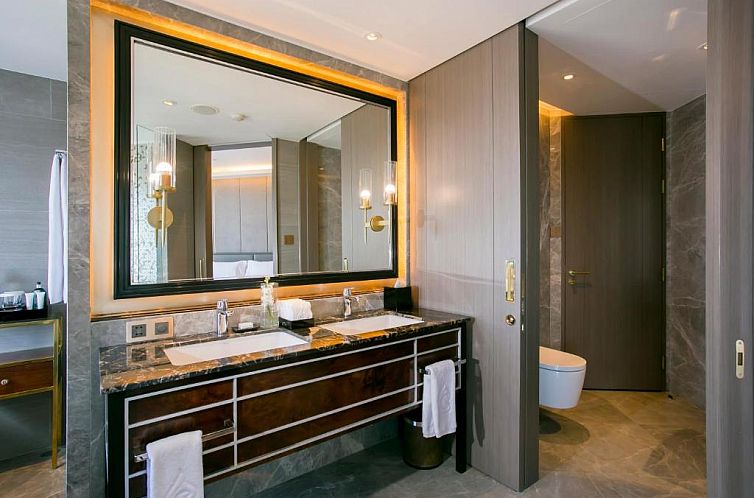Centara Grand At Centralworld - SHA Extra Plus Certified