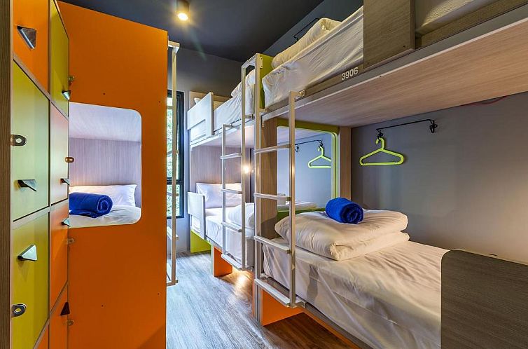 iSanook Female Hostel