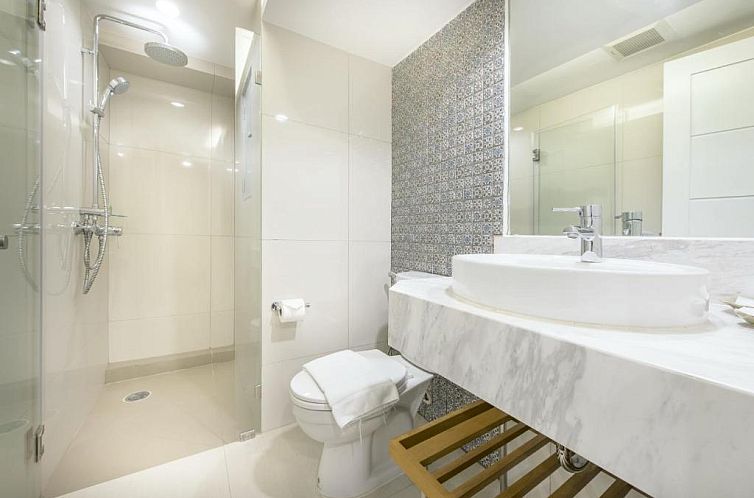 Le Tada Residence