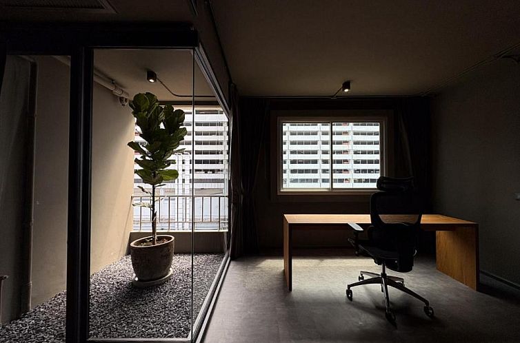 Centric Place Hotel