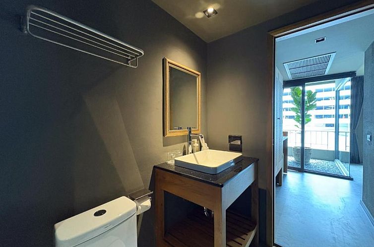 Centric Place Hotel