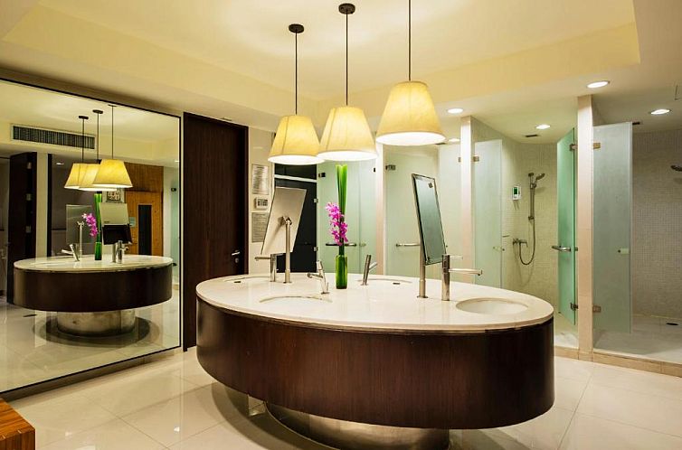 Emporium Suites by Chatrium