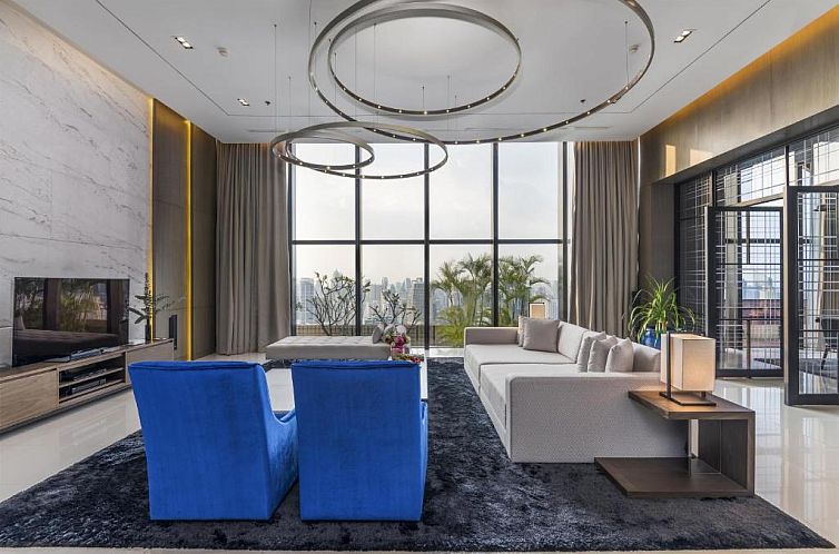 Emporium Suites by Chatrium